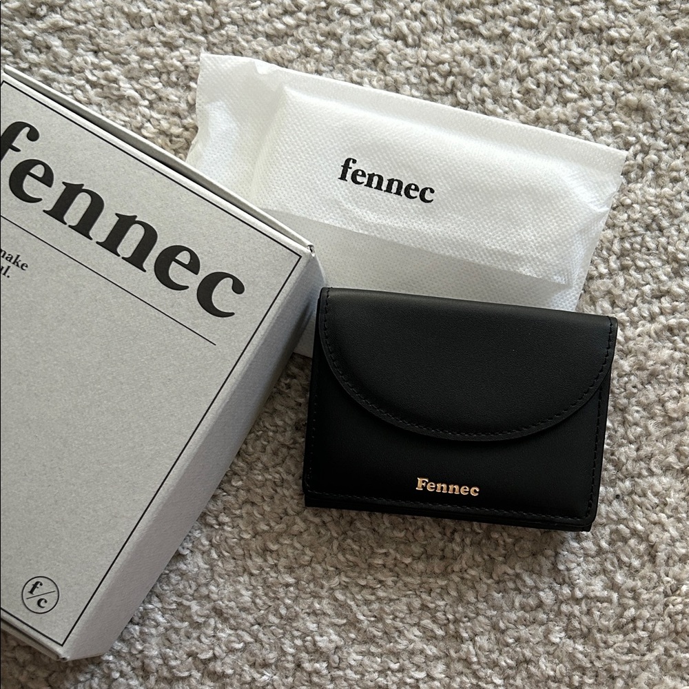 Fennec Black Trifold Wallet